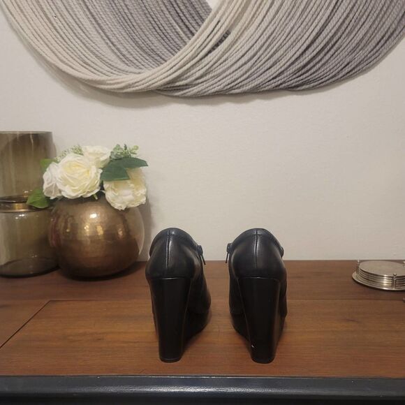 Trouve Black Leather Wedge Ankle Boots Sz 7.5 - Picture 5 of 8